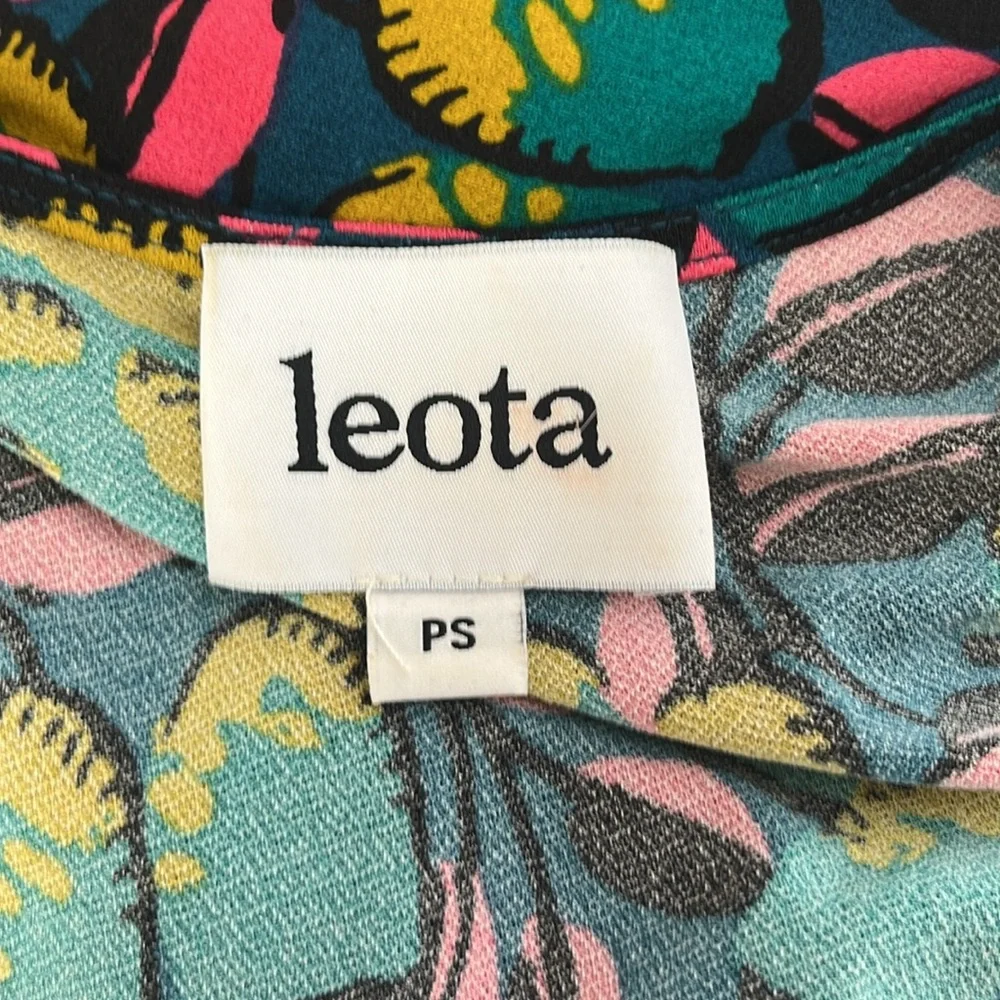 Leota The Perfect Wrap Midi Dress in Marche Fleur - Picture 11 of 13